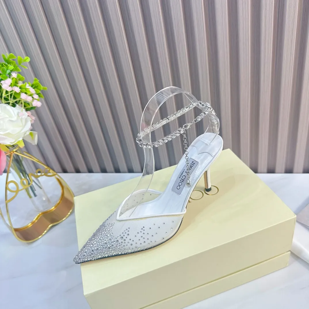 👟👟Ex-factory price 700👟👟 JIMMY CHOO (Jimmy CHOO) 💝💝💝 is a very comprehensive noble fashion lifestyle brand, with a series of women's high-heeled, medium-heeled, flat-heeled sandals with the same strap from major fashion bloggers and celebrities in Hong Kong and the United States.  The Australian pointed toe, round toe and square toe series are simply beautiful. Fall in love with elegance and playful sense of the future. Just by looking at them, you want to own them immediately, but you can really think about a pair of exquisite high heels~~~~~~~~~~~~~~~~~ 💝This series is specially designed for extraordinary and indifferent ladies, thus creating a unique overall effect, Jimmy Choo Design products that inspire women to move forward and show their charm💝💝💝 1⃣️Material: Imported genuine mesh hot diamond 2⃣️Inner: Imported Italian lambskin, super soft and delicate 3⃣️Outsole: Imported Italian original original color genuine leather outsole Heel height 8.5cm (10.0/6.5cm can be made) 4⃣️Code number: 35-39 (34.40.41.42 customized)
